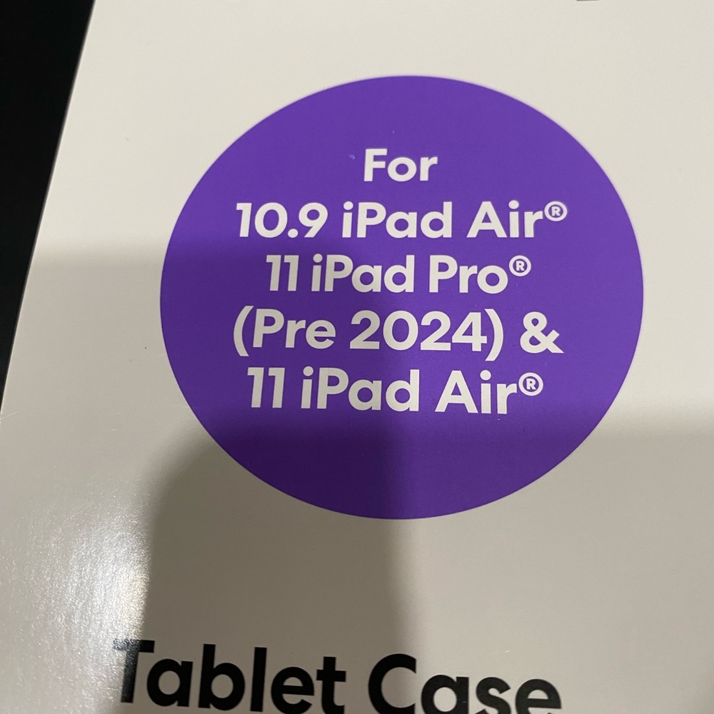 Tablet case by Target (M107) - Picture 2 of 2